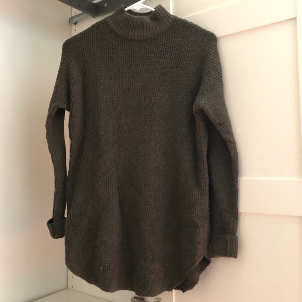 American Eagle Green Sweater